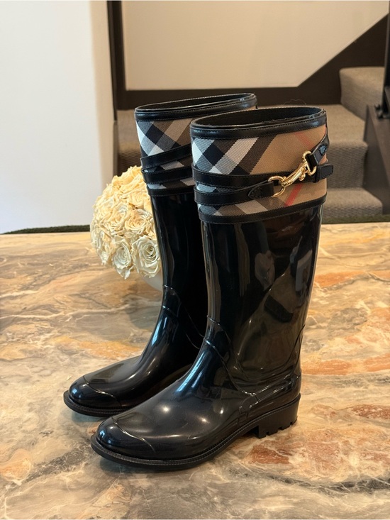 Burberry Shoes - Burberry Nova Check Rubber Rain Boots Black Riding Boots Gold Hardware EU 38